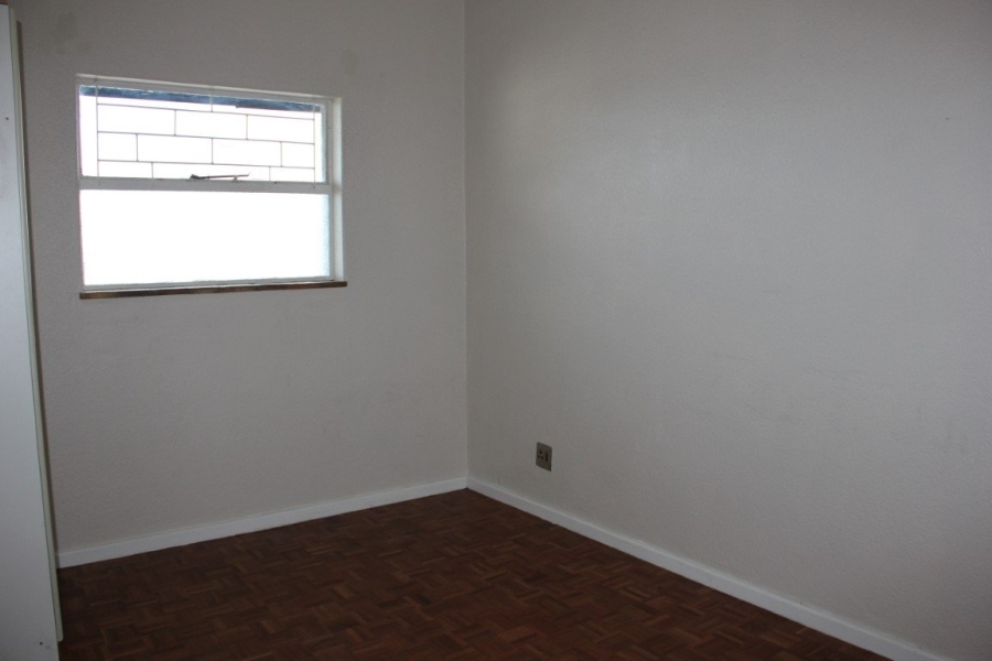 To Let 2 Bedroom Property for Rent in Somerset West Western Cape